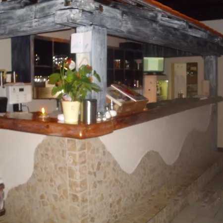 Dom Hotel